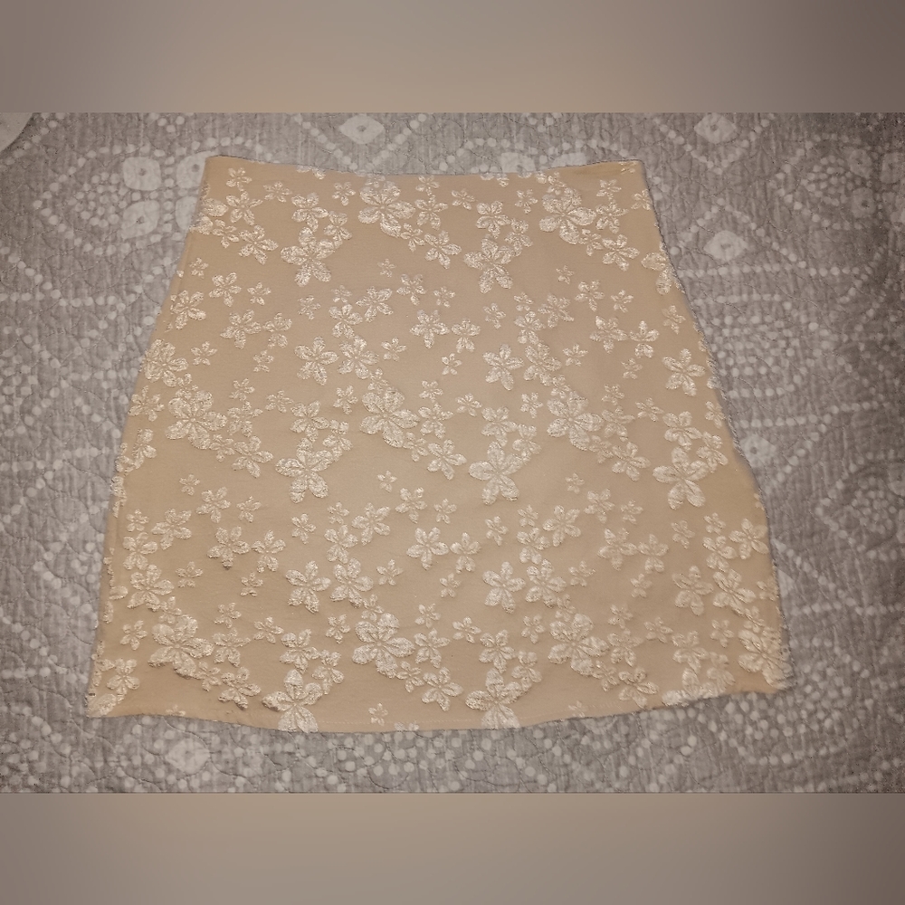 Beige summer skirt